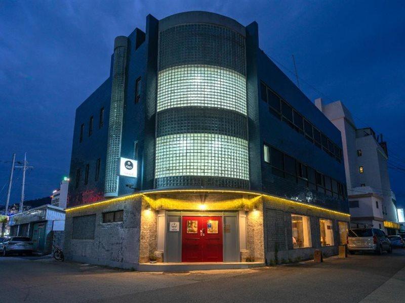 Mireuk Mireuk Beer Hostel Tongyeong Exterior foto