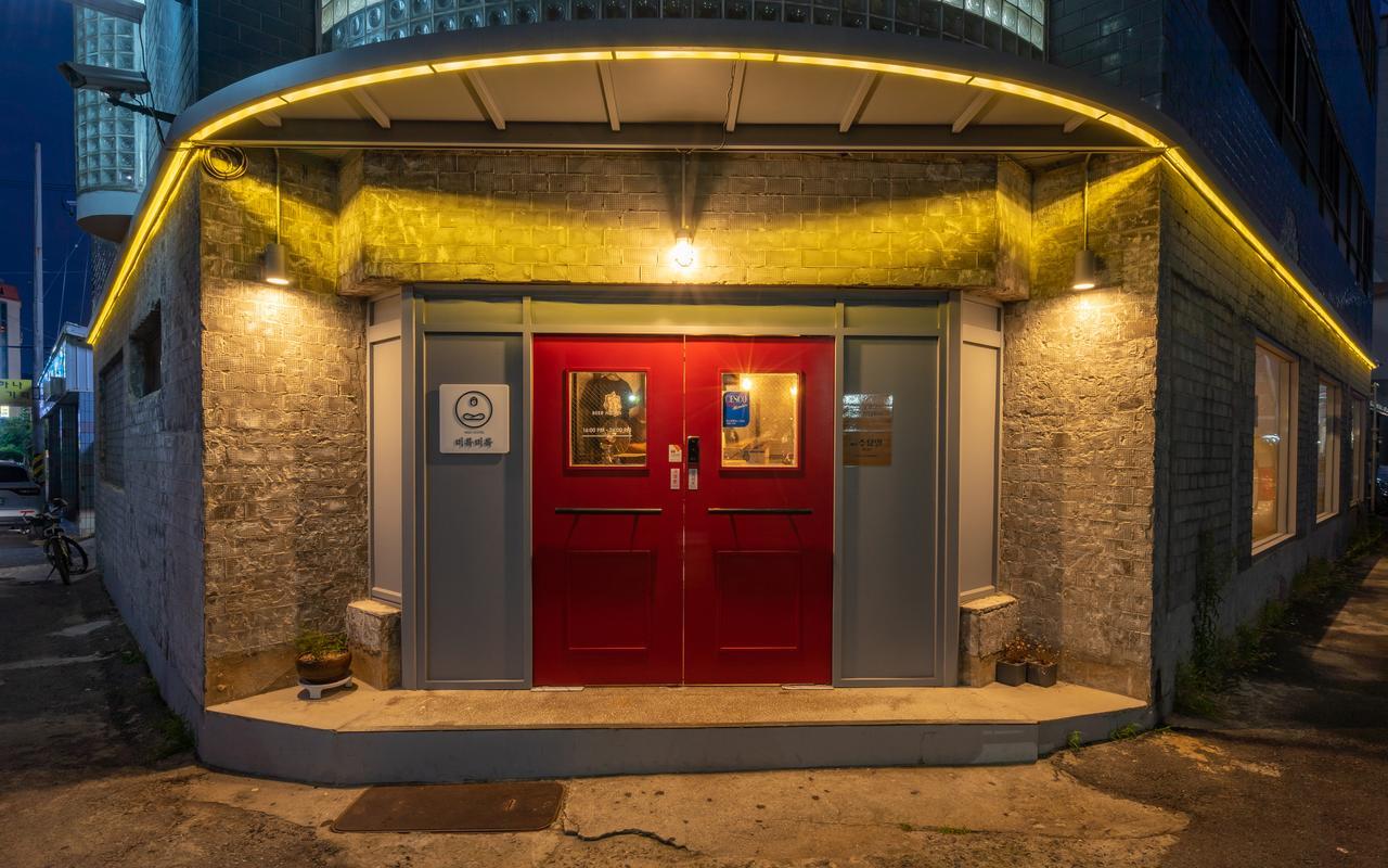 Mireuk Mireuk Beer Hostel Tongyeong Exterior foto